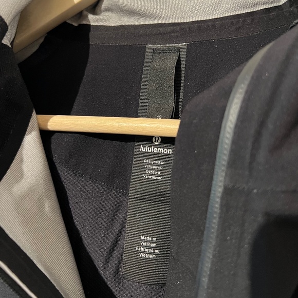 Lululemon Jacket - Picture 3 of 3